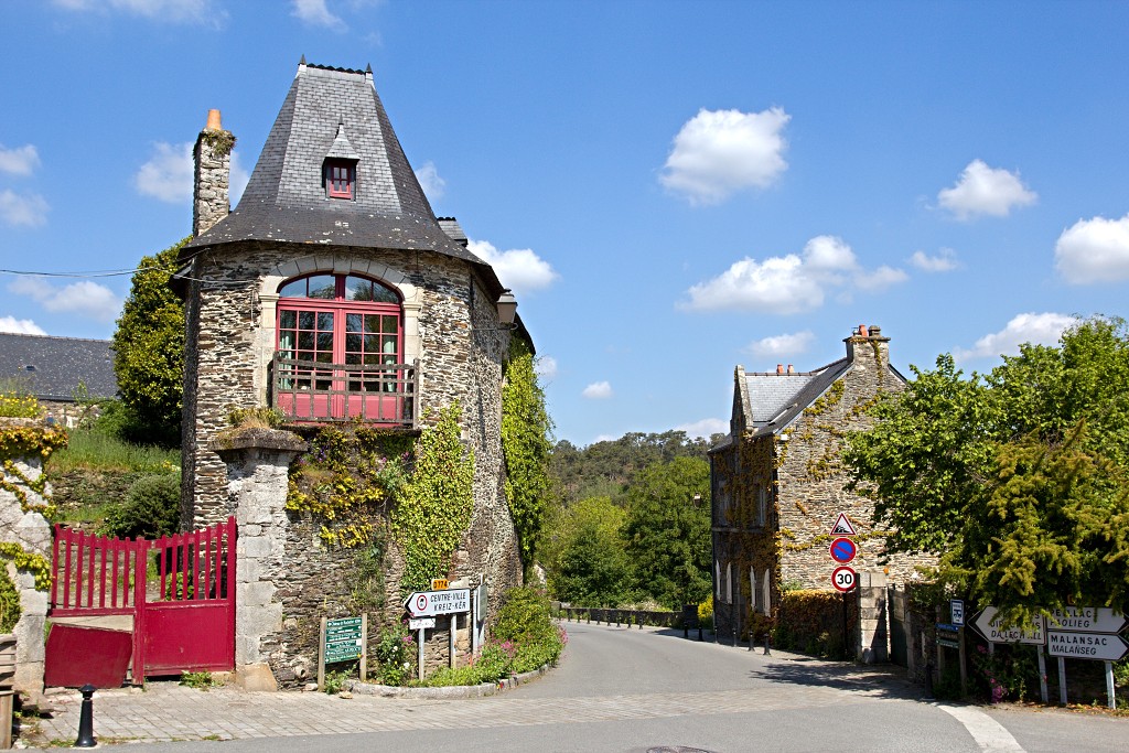 vannes bretagne morbihan hdr france frankrijk rochefort-en-terre rochefort en terre Notre Dame de la Tronchaye kerk